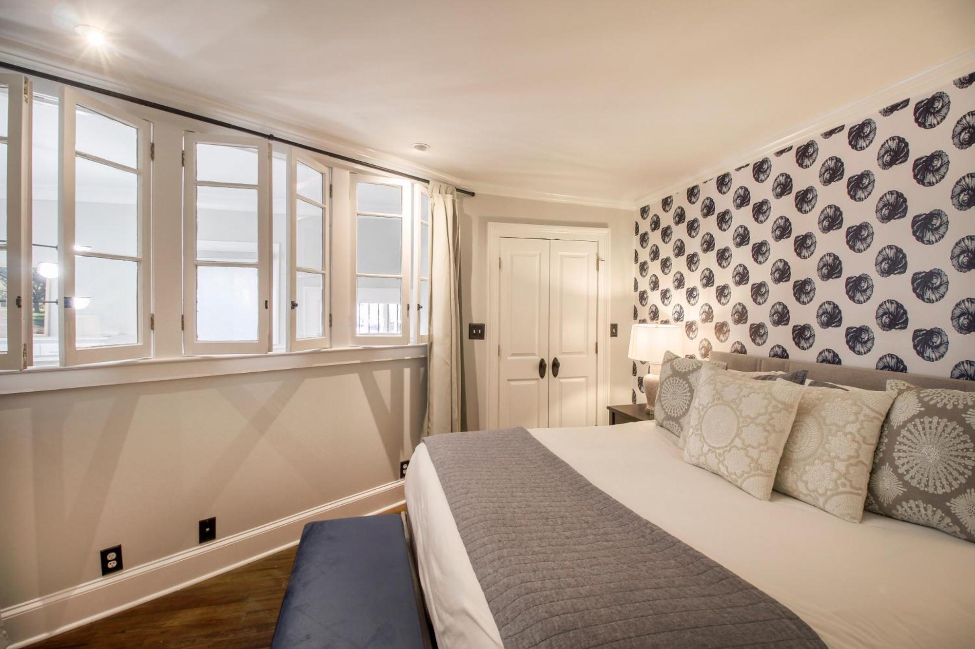 Walk To It All In Downtown, Double King Beds Savannah Ngoại thất bức ảnh